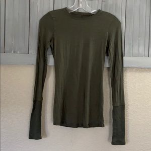 Lululemon long sleeve tee